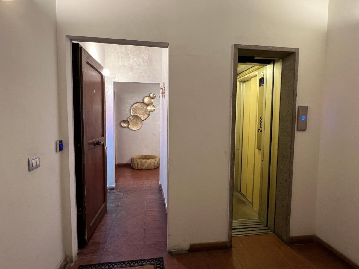 Campo De Fiori Chic Apartment Рим Екстериор снимка