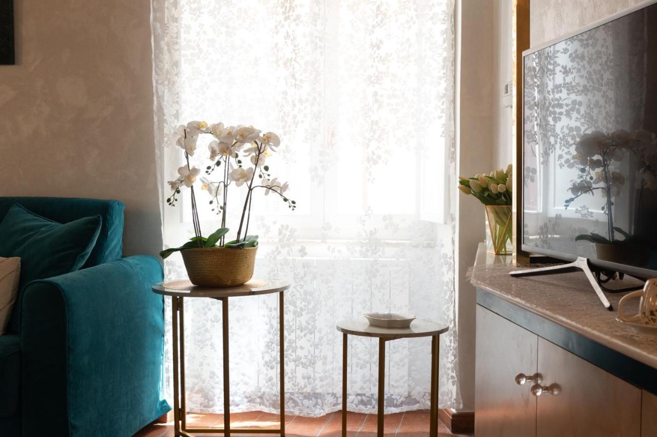 Campo De Fiori Chic Apartment Рим Екстериор снимка