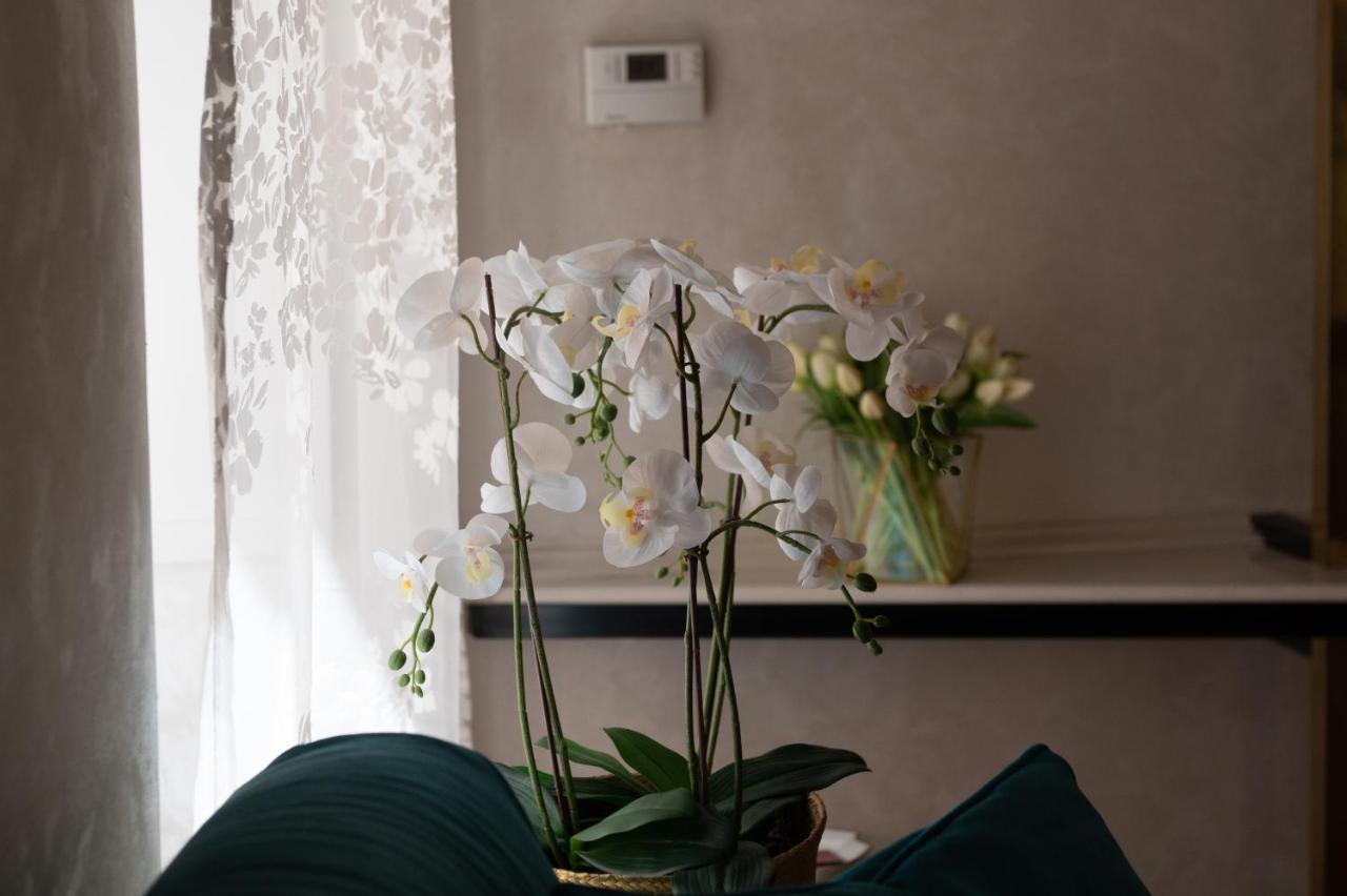 Campo De Fiori Chic Apartment Рим Екстериор снимка